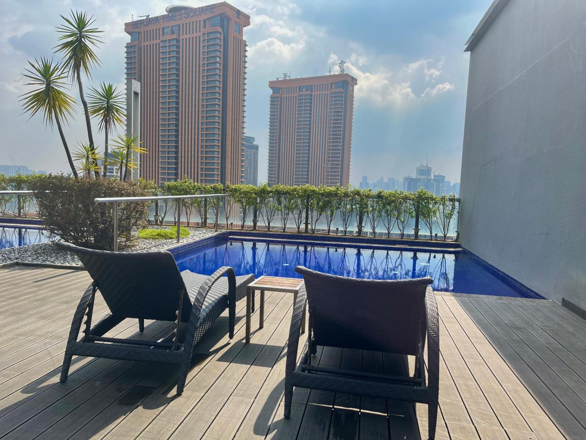 Bintang Fairlane By Manhattan Group *